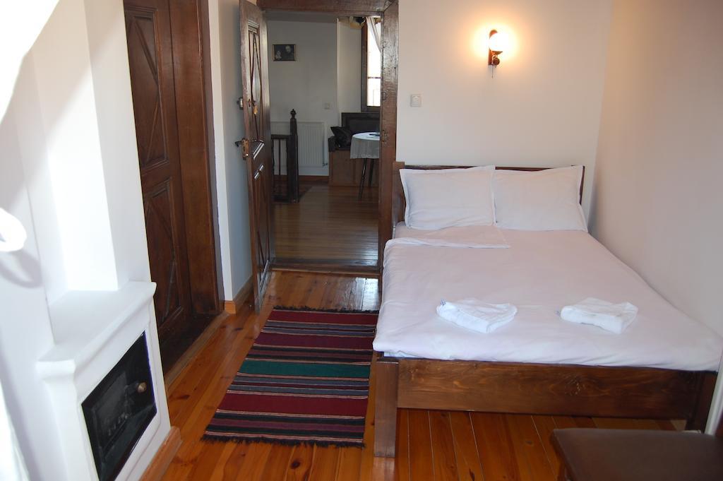 Kazasovata Guest House Tryavna Oda fotoğraf