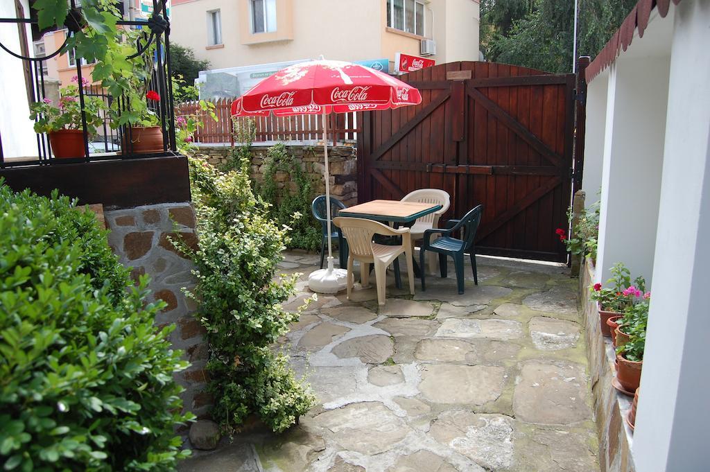 Kazasovata Guest House Tryavna Oda fotoğraf