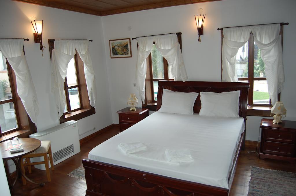 Kazasovata Guest House Tryavna Oda fotoğraf